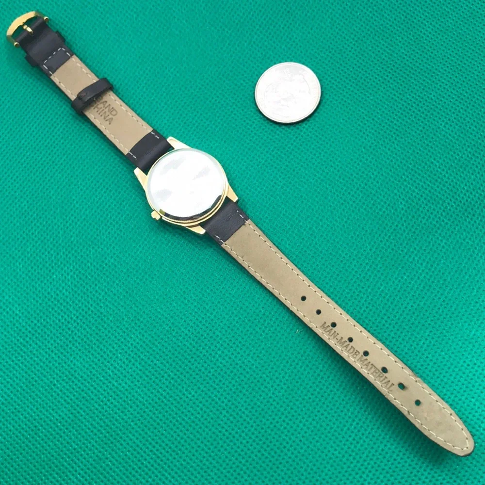 Mickey‎ Mouse and friends watch